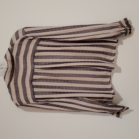 Socialite Gray black and tan stripes long sleeve top Med. - Picture 5 of 5